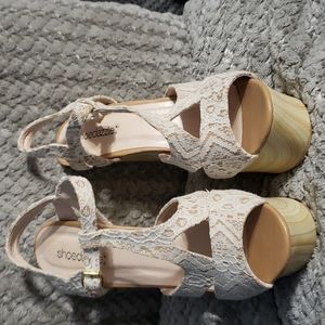Sexy lacy platform heels
